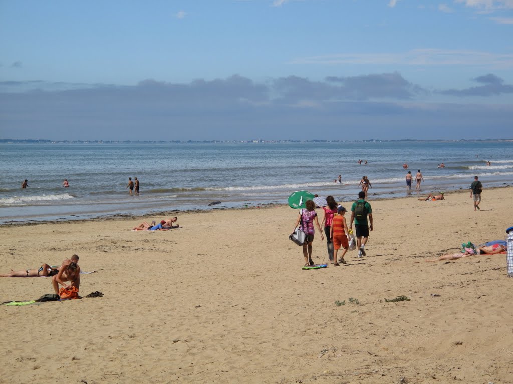 Vue sur Noirmoutier de la plage de la Parée. by luminem