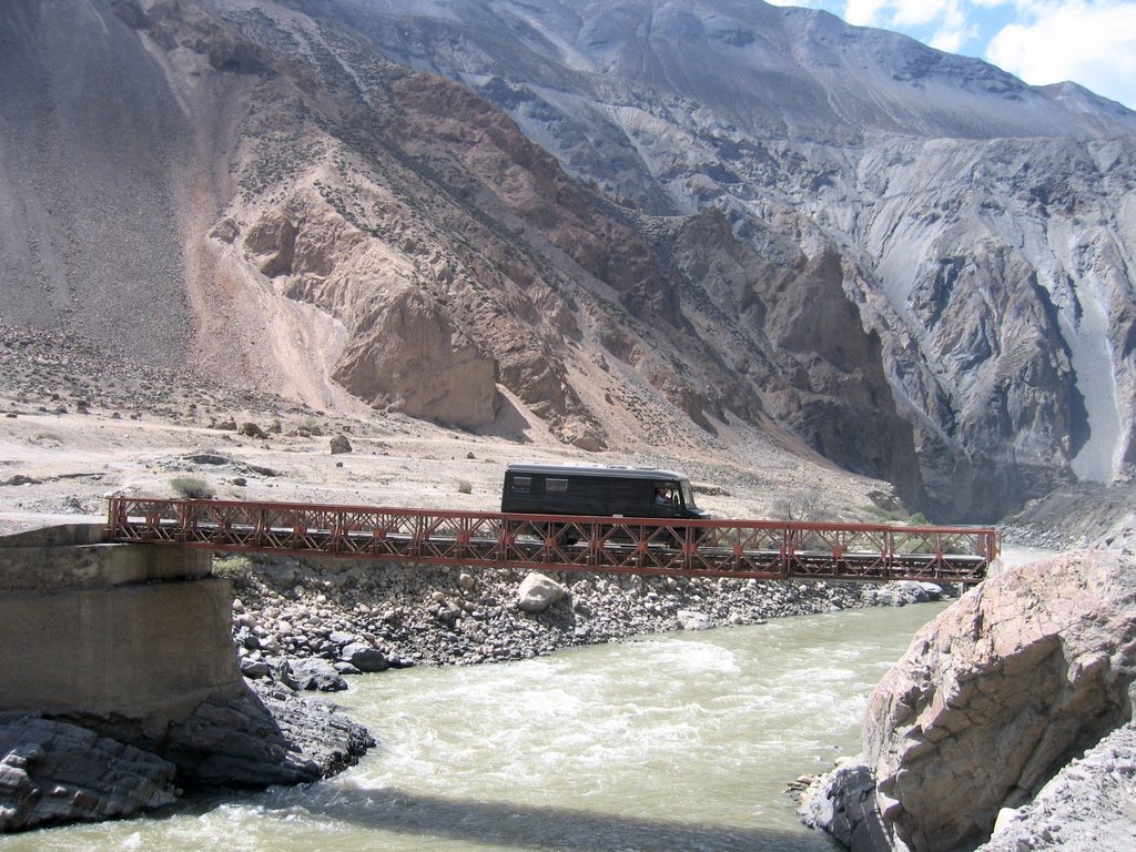 Huaylas Province, Peru by Zenslo