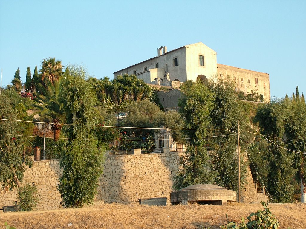 Milazzo - Dall'alto verso il basso, la chiesa e convento dei Cappuccini, la torre dei cappuccini, l'icona della Madonna della Verdura e il bunker della 2a guerra mondiale by CARFULCO59