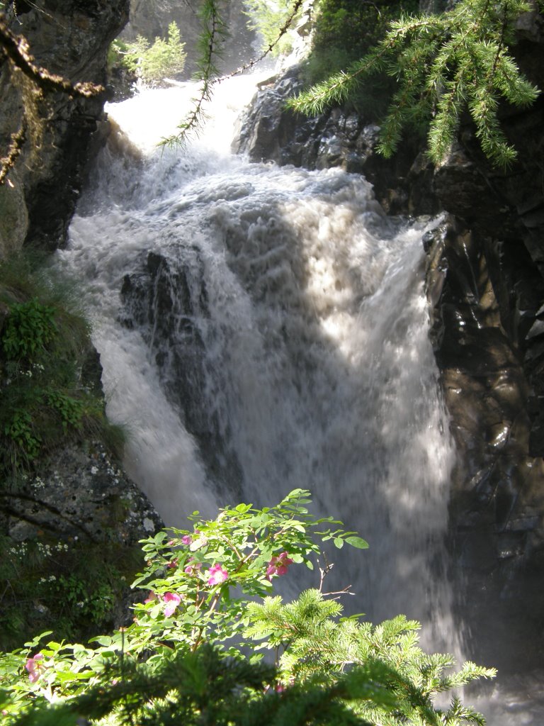 Waterval bij Aminona - Zwitserland by W.Vaandering