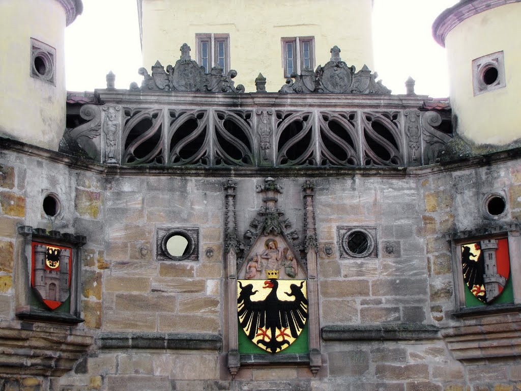 Weißenburg in Bayern - Wappen am Ellinger Tor by Rudolf Henkel