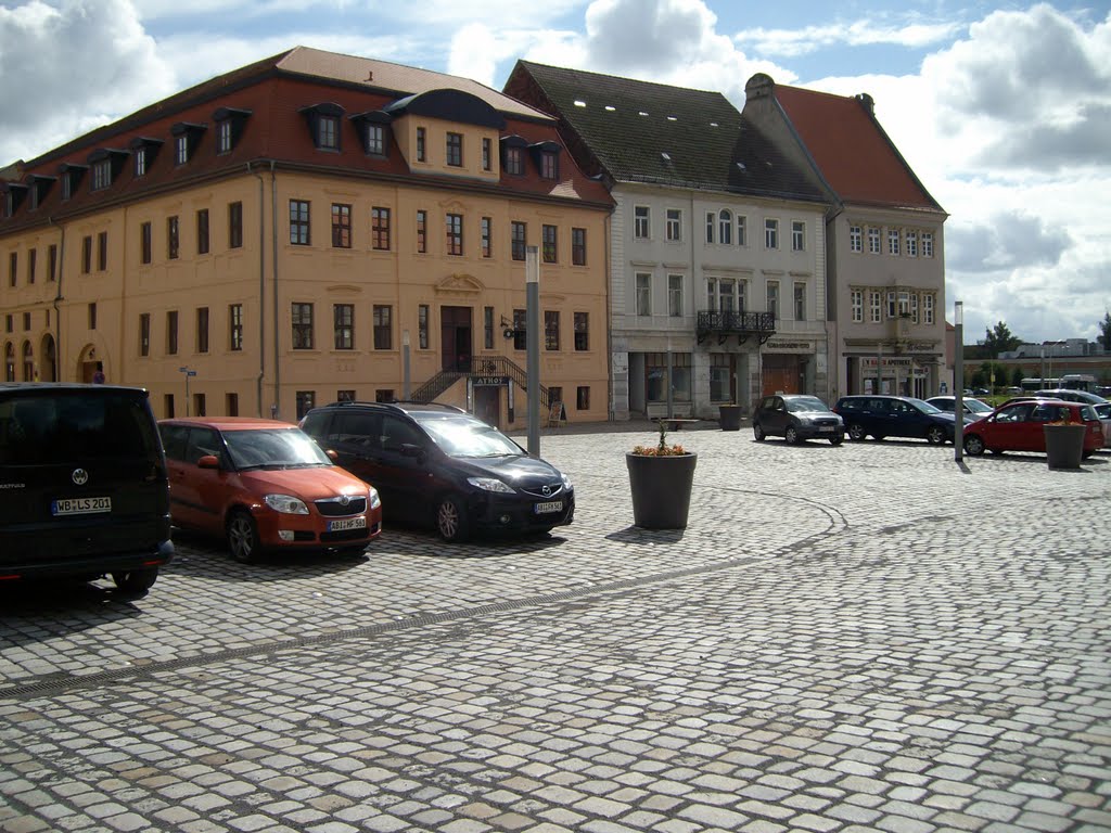 Zerbst/Anhalt, Markt Ostseite by azemann