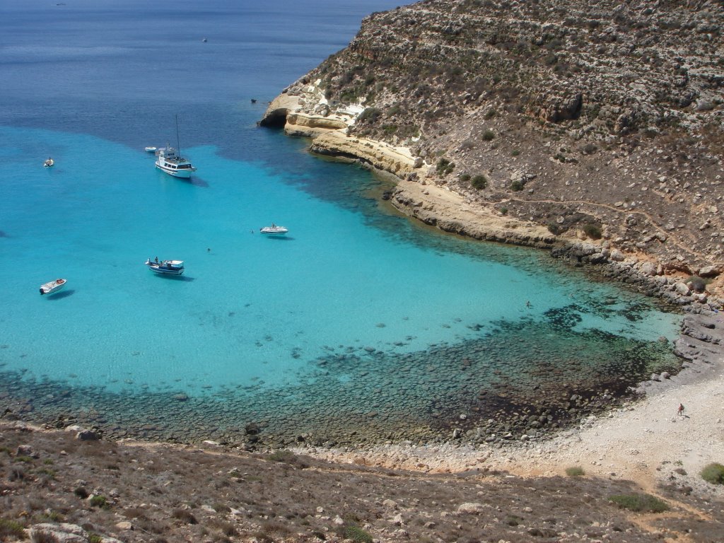 Lampedusa - Cala Pulcino by Alessandro Ripalti