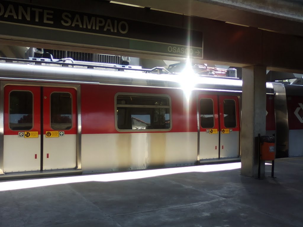 Trem na estação CPTM Osasco by Carlos Antonio de Souza do Amarante