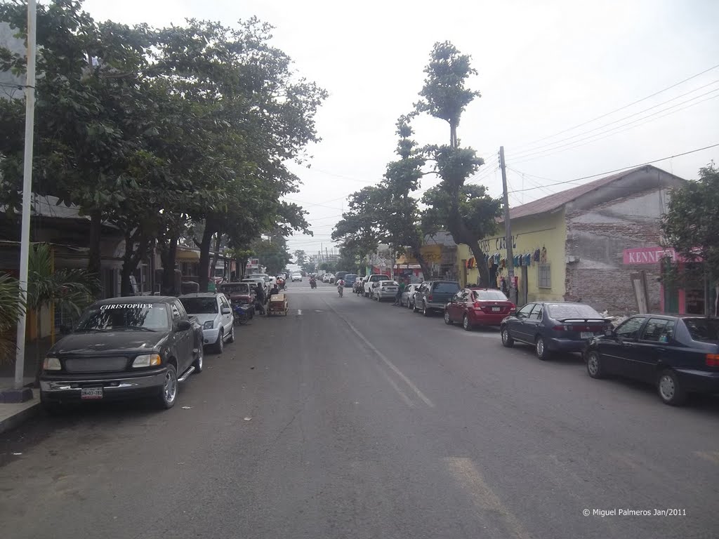 Calle José Azueta by Miguel Palmeros