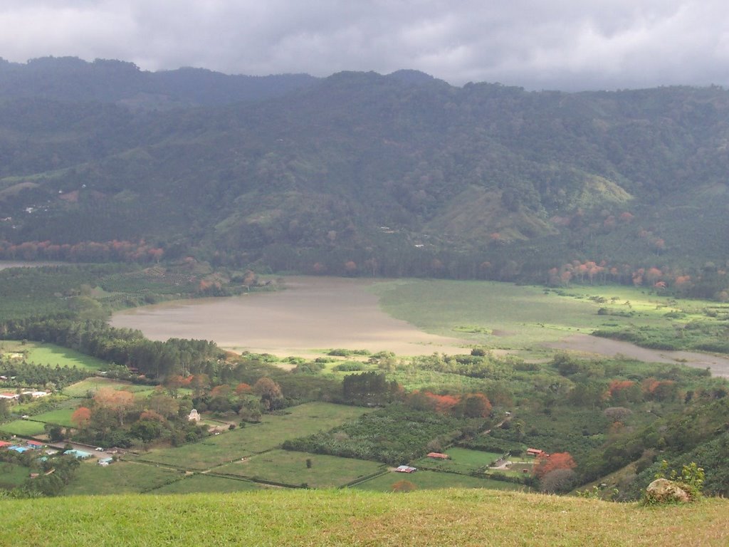 Embalse de Cachí by Carlos.Arce