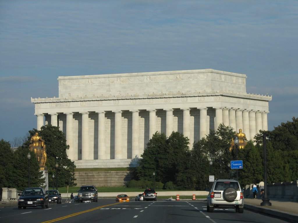 Lincoln Memorial, Washington, D.C. by Daniel Mitin