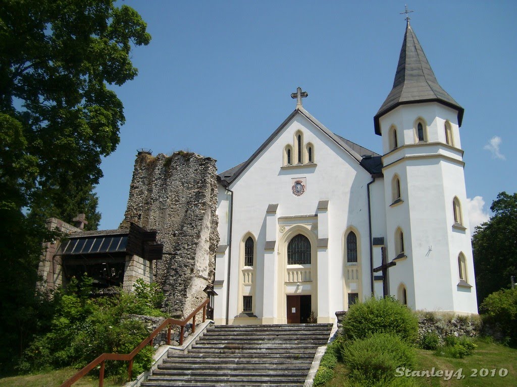 Mošovce, Kostol Najsvätejšej Trojice by stanley4_PD