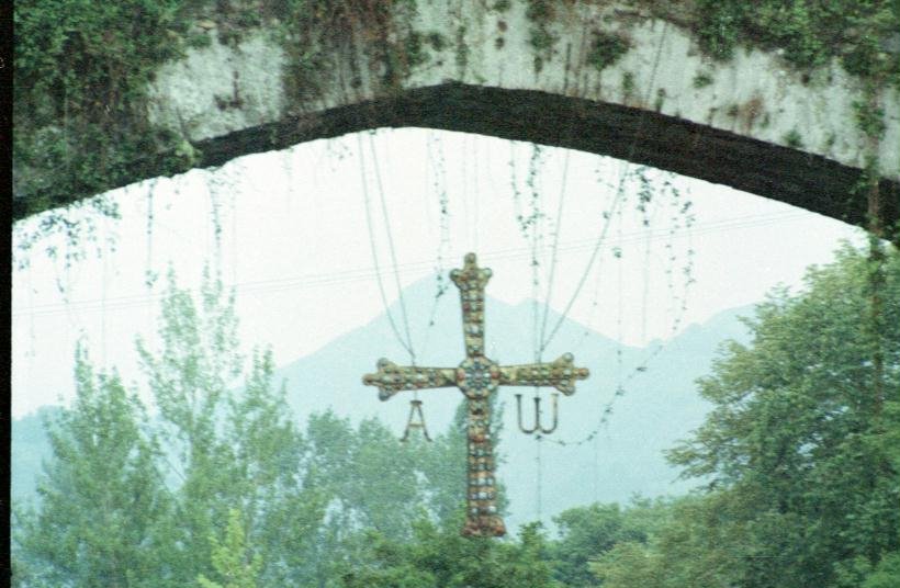 PUENTE DE CANGAS DE ONIS by JOSEJUAN35