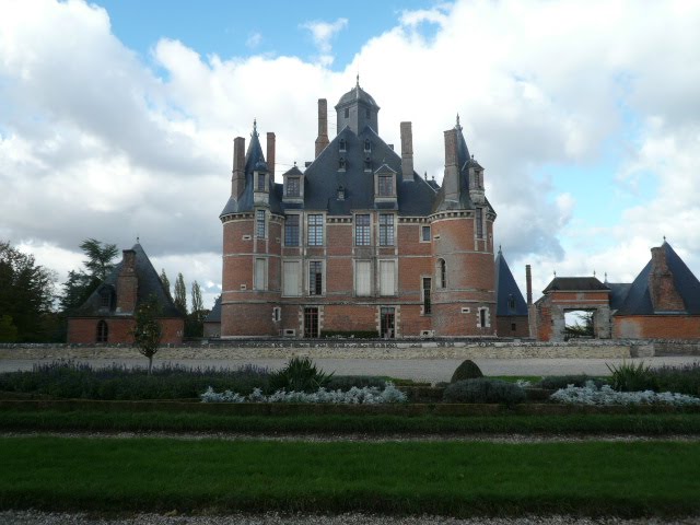 Château de Montmort by La Champagne, la Marne