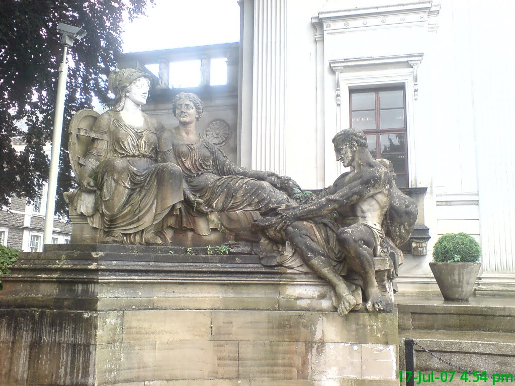 Statue at Police Headquaters by Vikram G Aarella