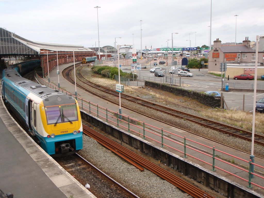 Holyhead, railway station - Bahnhof by Andel07