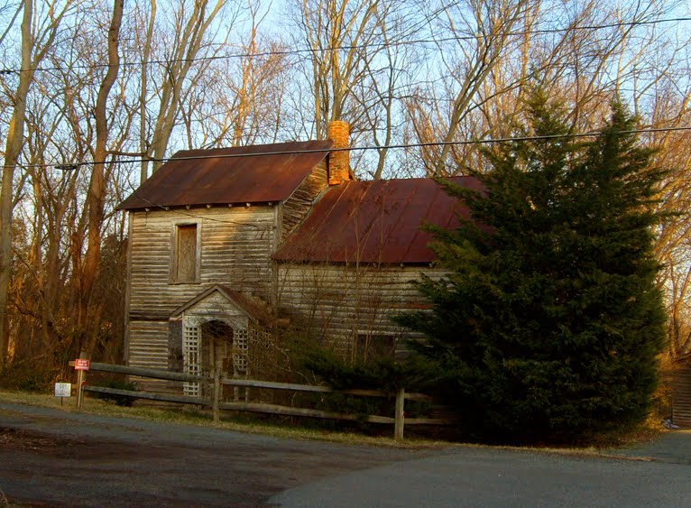 Abandoned Home - Remington, Fauquier County, VA. by r.w.dawson