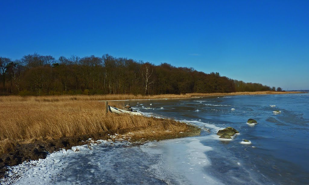 The coast at the Østerskov Landing by thor@odin™