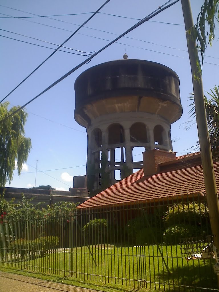 Tanque gigante.... by sebamario