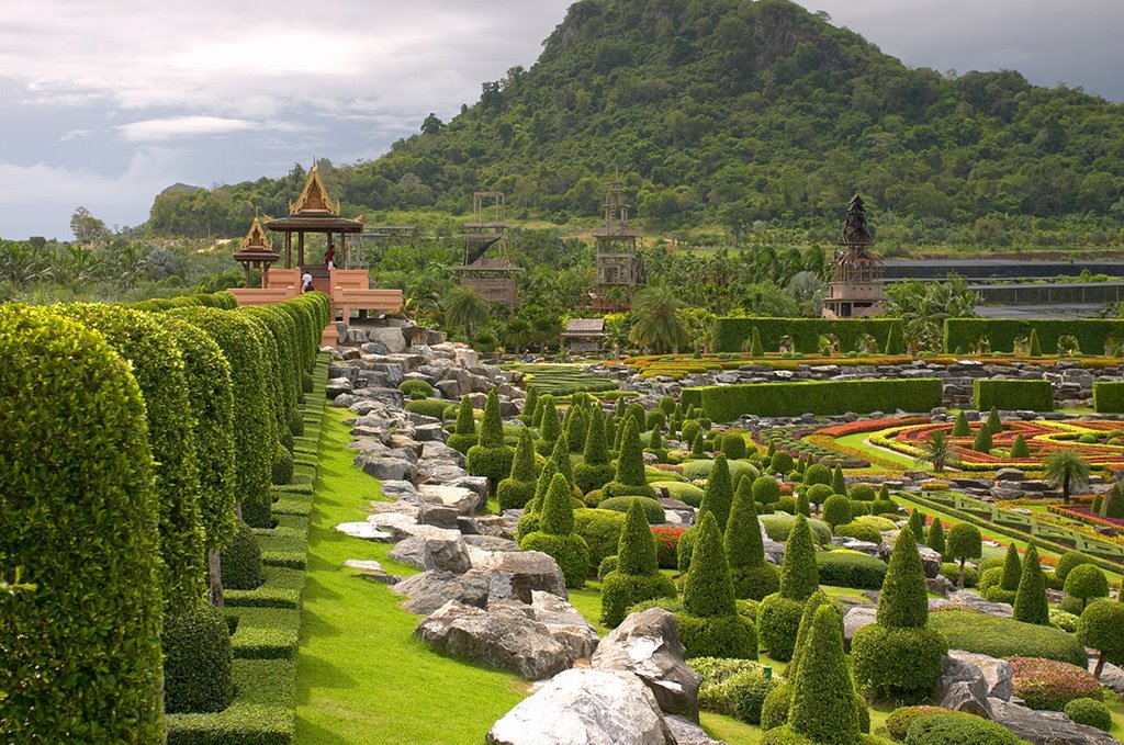 Nong Nooch garden by Vladimir Gurov