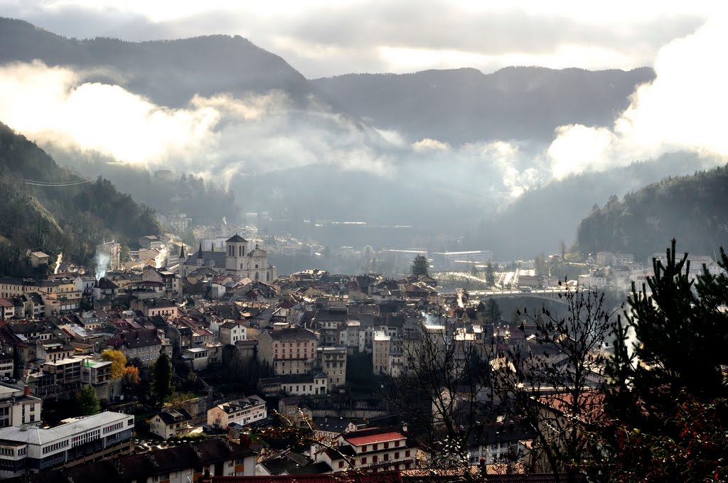 Saint-Claude le matin Jura by Robert LE PENNEC