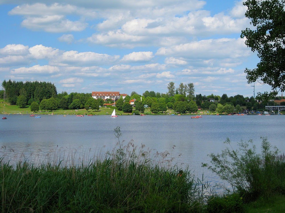 Blick auf das Seehotel, Strandbad etc. by Skippy09