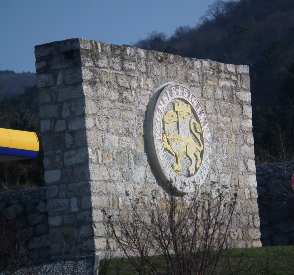 Hainburg traffic roundabout by GabrielLíška