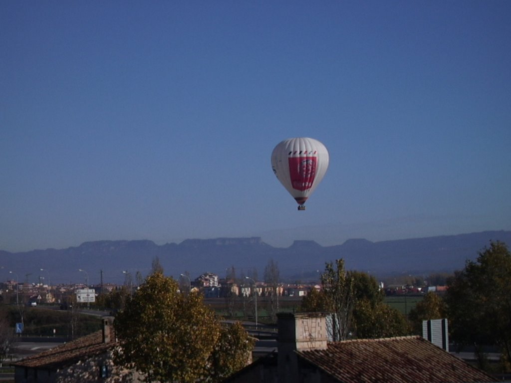 La Plana de Vic-Globus (11-2006) by olivella ferret