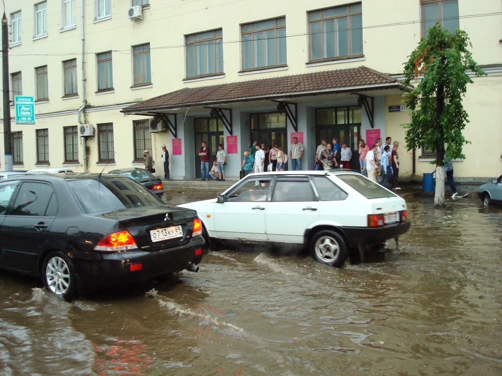 Тверь .После ливня 13 .07.2007 - потоп by kleaimenovya