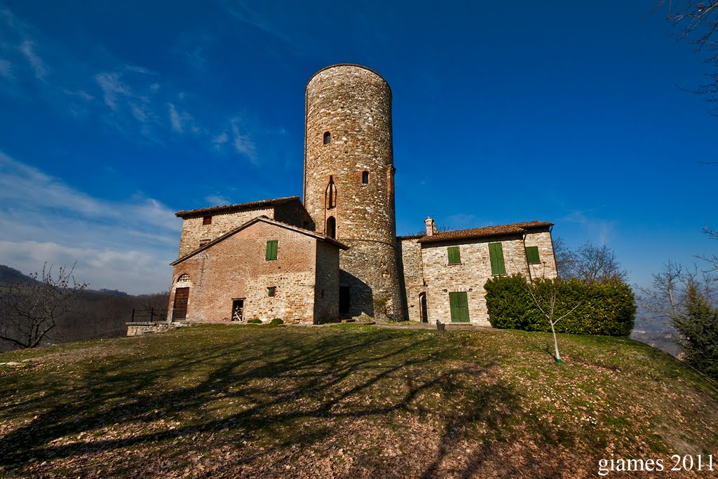 Torre della Rocca di Monteventano (Febbraio 2011) by GiamesPhoto (Giacomo A. Turco)