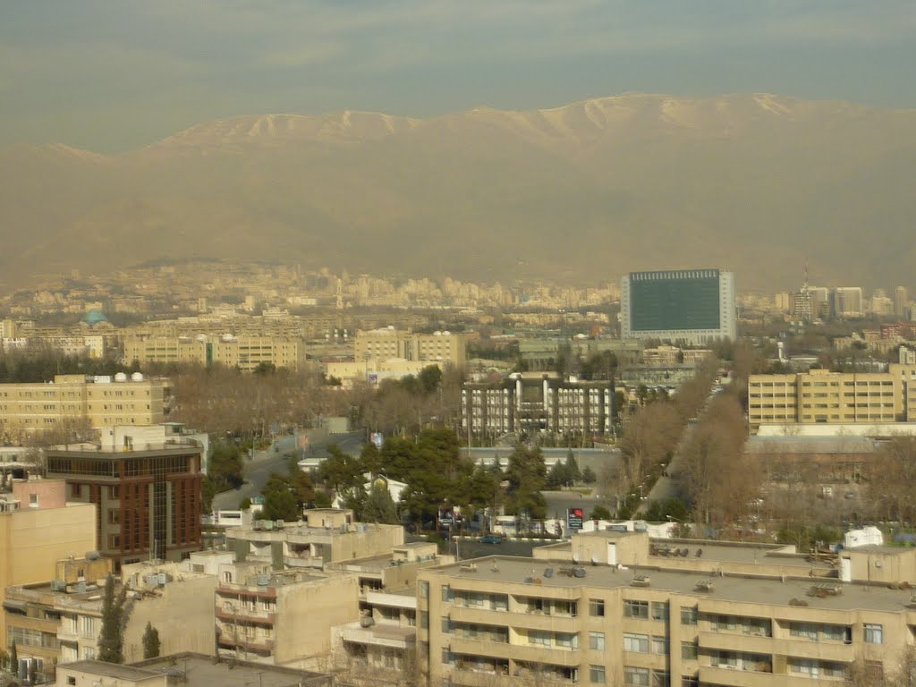 Panorama depuis Homa Hotel sur les montagnes by David Vaucher