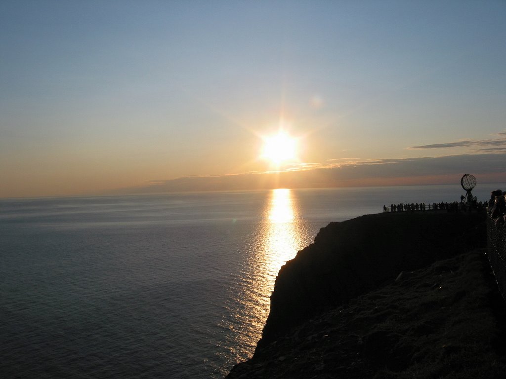 Sol de media noche en Cabo Norte by jlgmontesinos