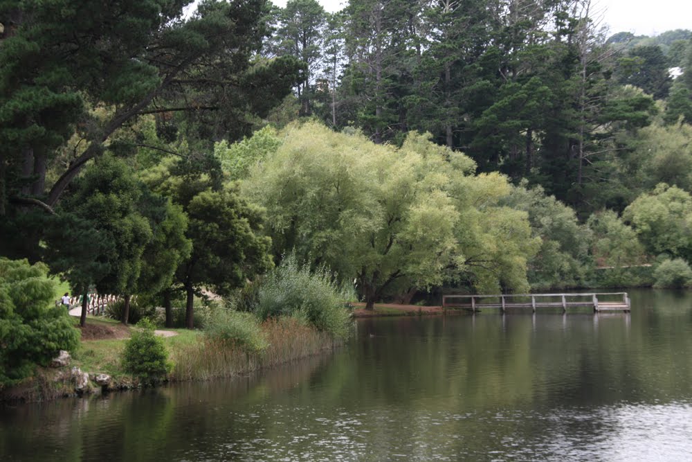 Pier Lake Daylesford by Marbiz