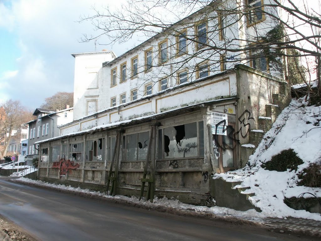 15.2.2003 Binz Bahnhofstrasse - da gibt es noch was zu tun by rahsegler