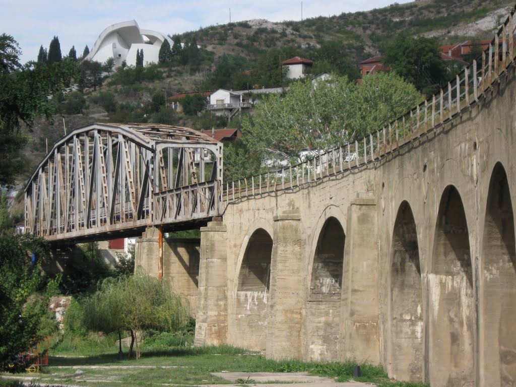 Železnički most by Dejan Valek