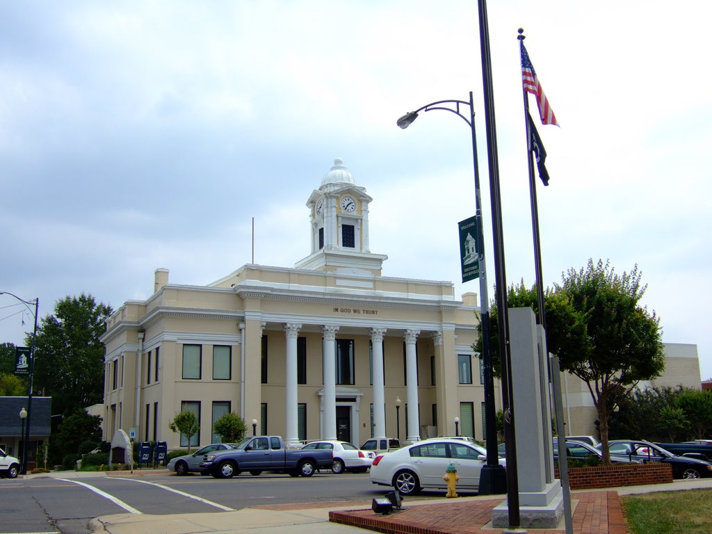 Davie County Court House by stephenplong