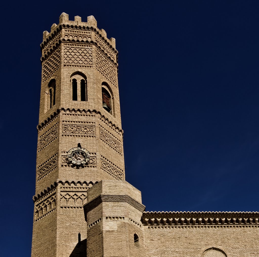 Iglesia de Santa María (Tauste) by Carlos Claros