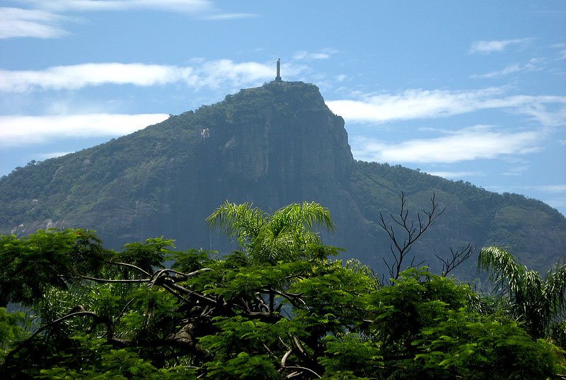 Rio de Janeiro, Corcovado ao fundo by Fernando Stankuns