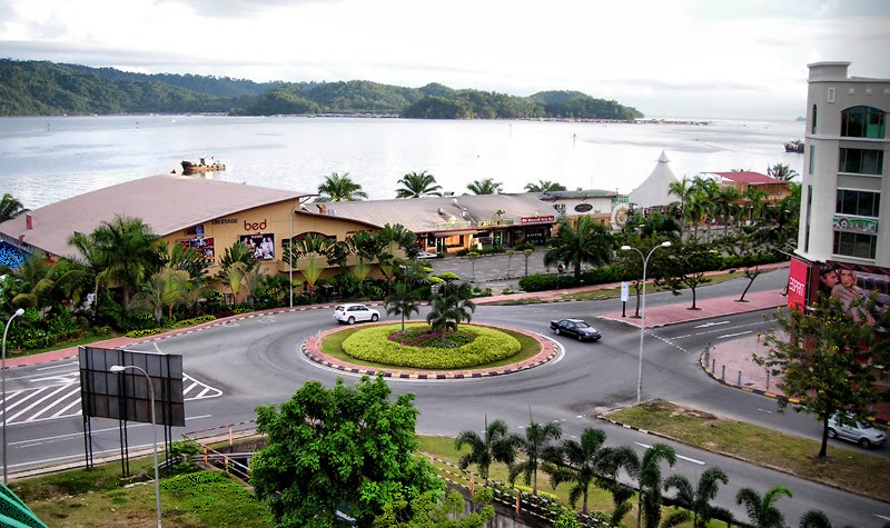 Kota Kinabalu town center roundabout seen from 7th floor Marina Kondominium by BadRuL MN ©