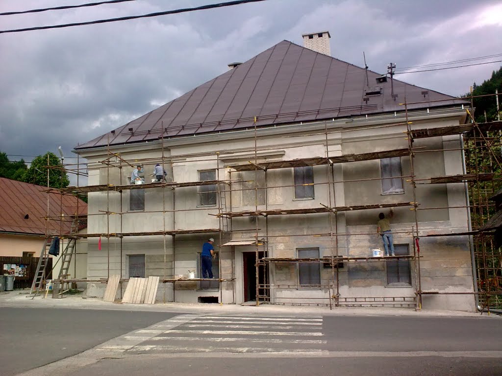 Municipal office in Tajov / Obecný úrad v Tajove by Jakub Filo