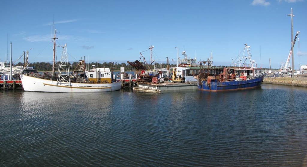 Lakes Entrance by Hendrik Maat