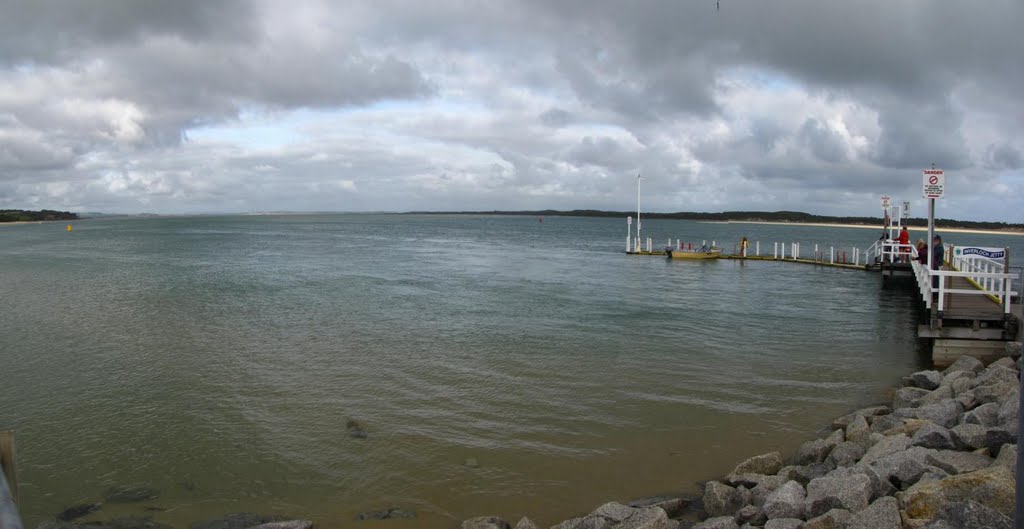 Inverloch seaside village Jetty by Hendrik Maat