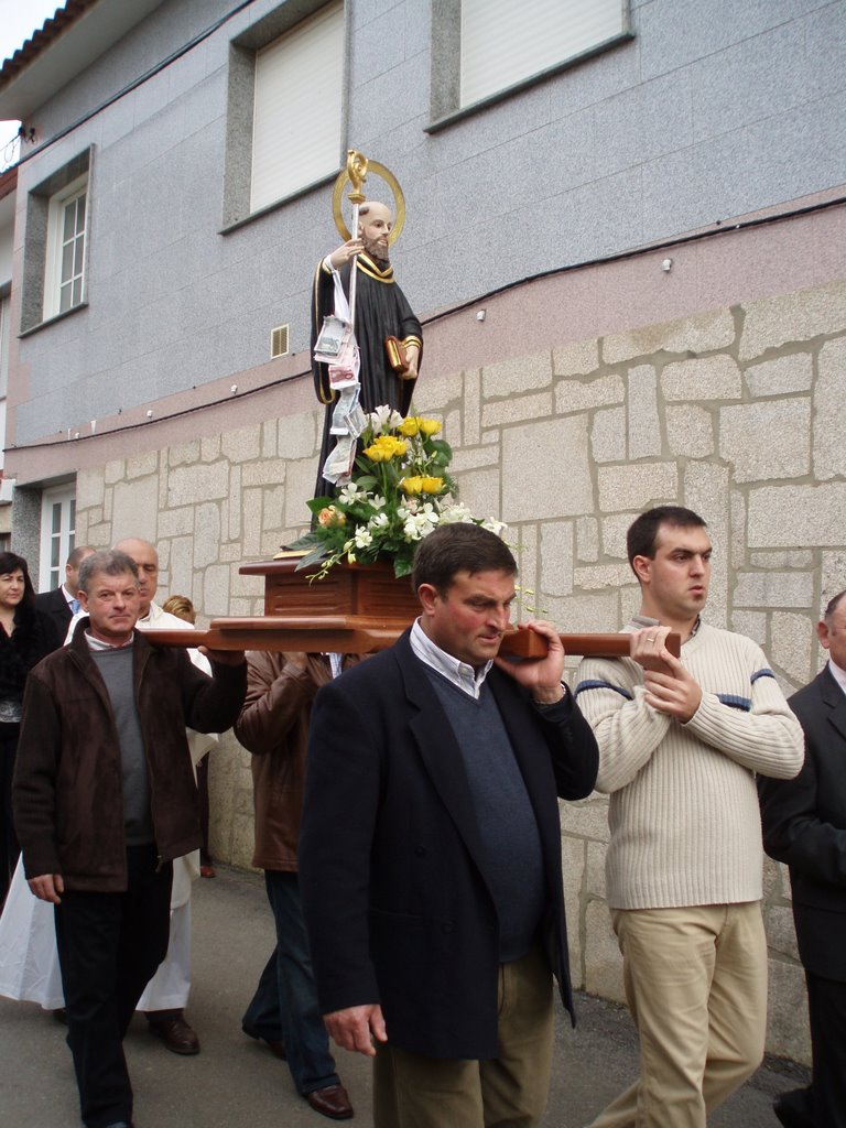 SAN MAURO DE ARRA EN PROCESION by Damian  Castro