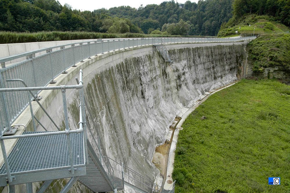 Barrage de Maigrauge by JCR PHOTOS