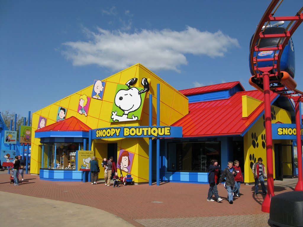 Snoopy Boutique - Kings Island by Time93