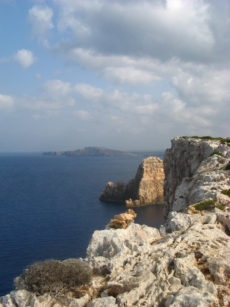 Cliffs and North-east coast from Cap de Cavalleria by Us79