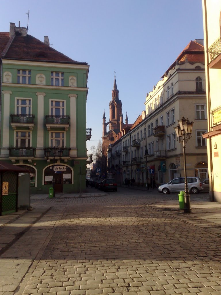 KALISZ. Fragment ulicy Kanonickiej i Kościoła św. Mikołaja, widok z Rynku Głównego. by Wojtas-Strzelec1967