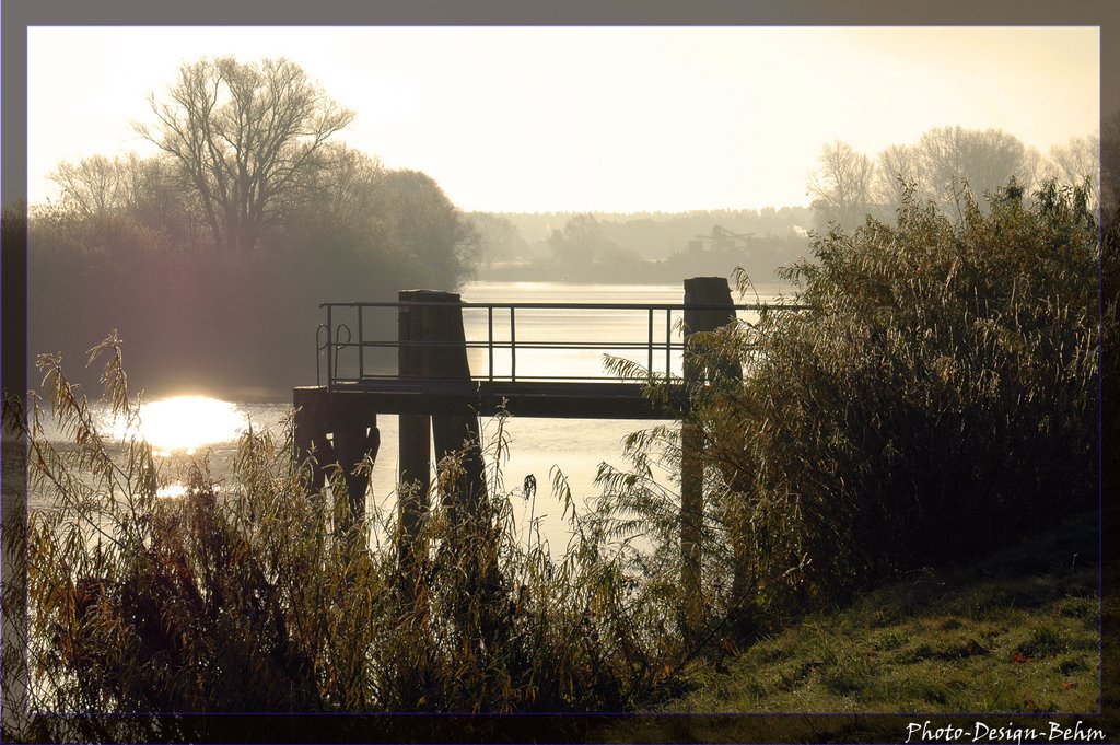 Bleckeder Hafen im leichten Morgennebel by Photo Design Behm