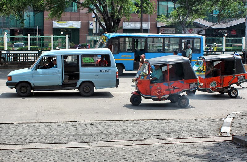 Bajaj in Pluit Jakarta by BadRuL MN ©