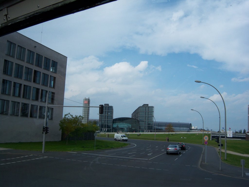 Willy-Brandt-Strasse by pionerpeter