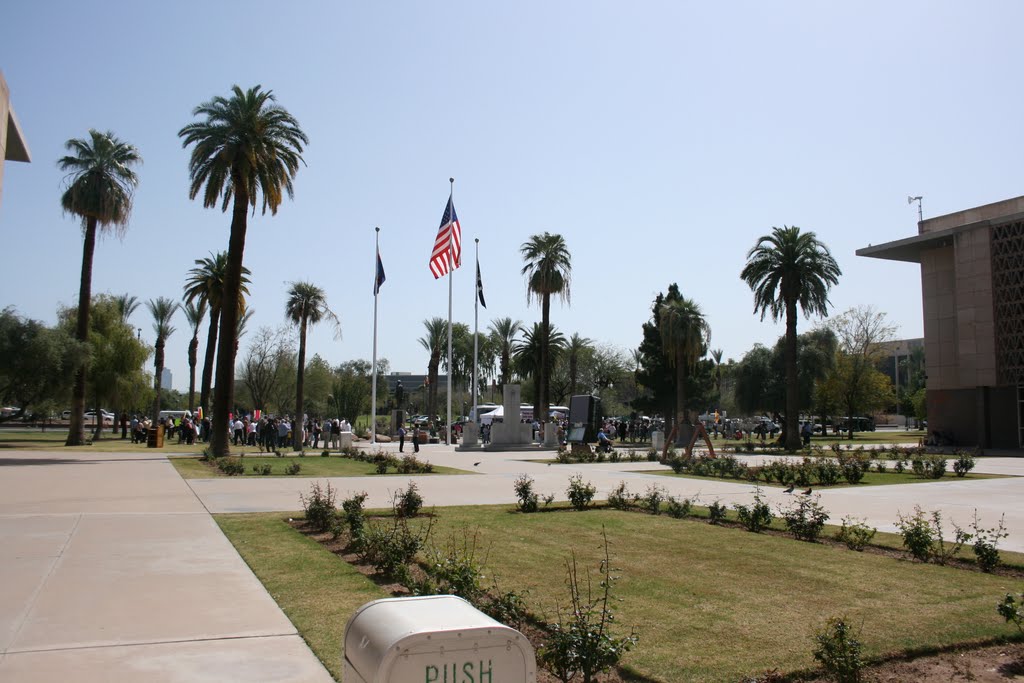 Plaza outside the Capitol Building by ghentmills