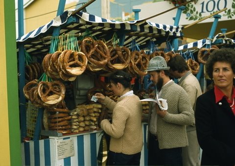 Auf der Wiesn by Gung