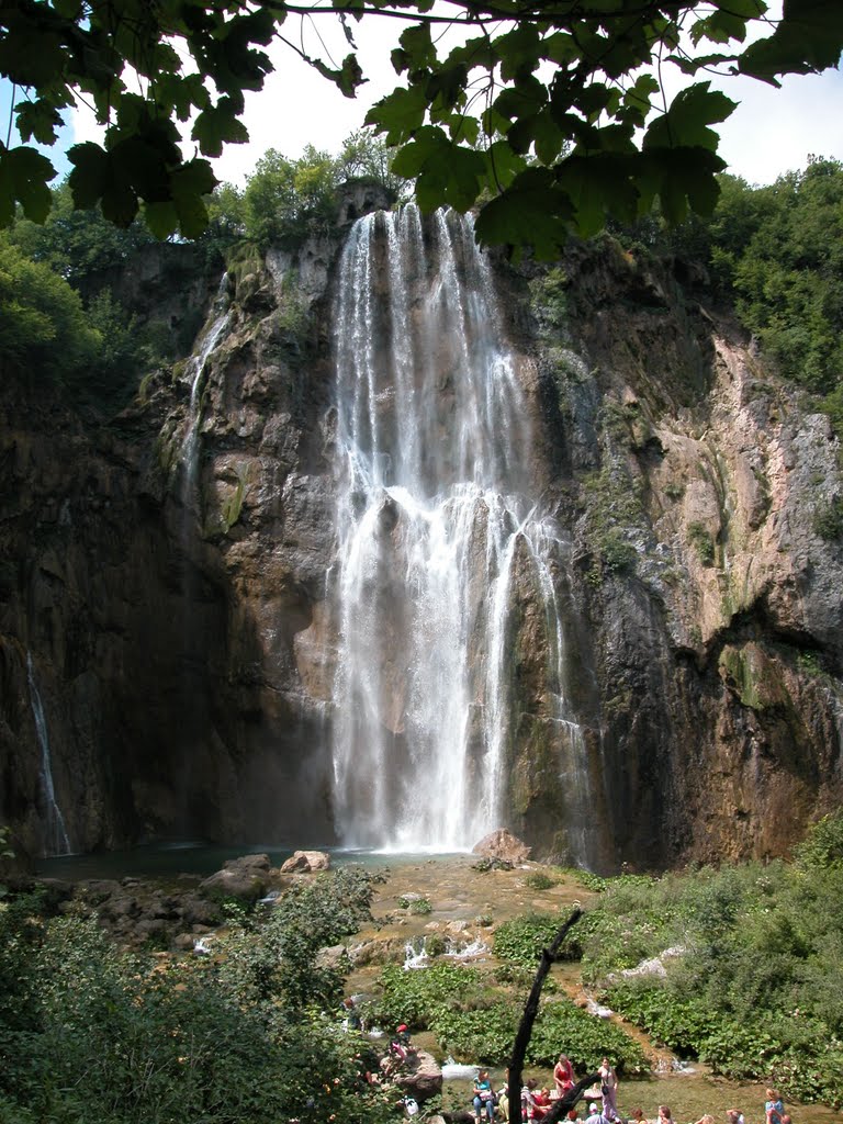 Parque Nacional de los Lagos de Plitvice by Ramon  2011