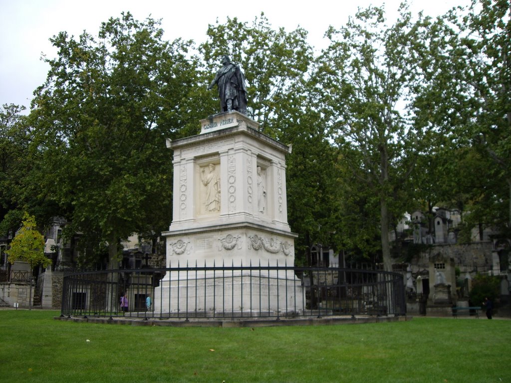 Pere Lachaise Cemetry by colin_more